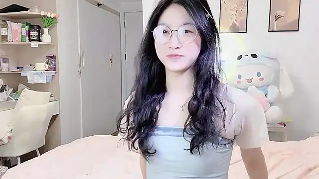 Snapshot of Luminous163 chatting on October 23, 11:42 am Luminous163 online show from October 23, 11:42 am