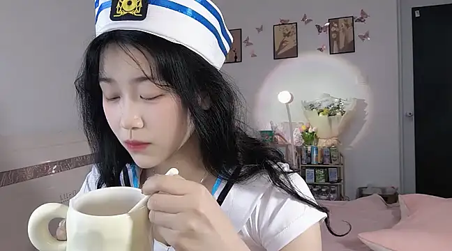 Snapshot of Luminous163 chatting on March 14, 1:13 pm Luminous163 online show from March 14, 1:13 pm