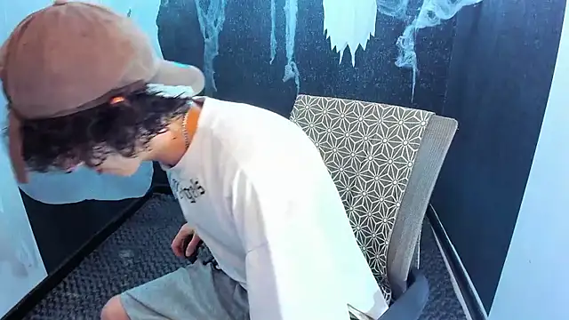 Kerverr  online show from October 28, 2:38 pm