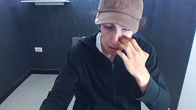 Kerverr  online show from December 14, 2:55 pm