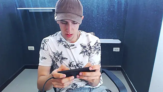 Kerverr  online show from December 16, 2:54 pm