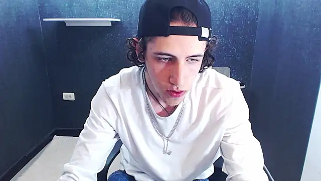 Kerverr  online show from January 9, 10:49 pm