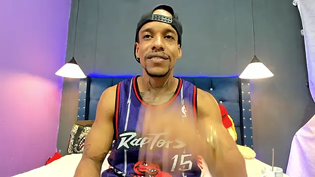 Snapshot of Salomon_koude chatting on November 4, 3:38 pm Salomon koude online show from November 4, 3:38 pm