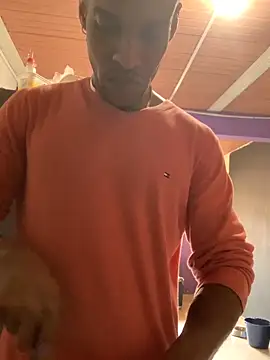 Snapshot of Salomon_koude chatting on February 5, 8:04 pm Salomon koude online show from February 5, 8:04 pm