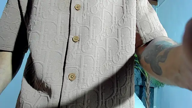 Snapshot of Salomon_koude chatting on July 11, 12:27 pm Salomon koude online show from July 11, 12:27 pm