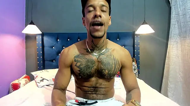 Snapshot of Salomon_koude chatting on September 24, 7:31 pm Salomon koude online show from September 24, 7:31 pm