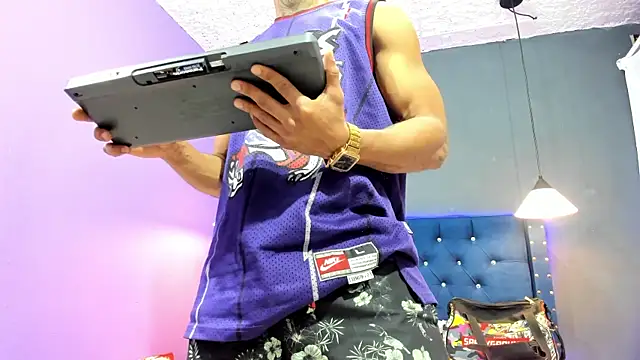 Snapshot of Salomon_koude chatting on November 6, 7:07 pm Salomon koude online show from November 6, 7:07 pm