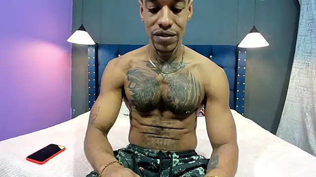 Snapshot of Salomon_koude chatting on October 10, 7:04 pm Salomon koude online show from October 10, 7:04 pm