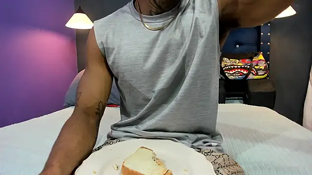 Snapshot of Salomon_koude chatting on November 14, 6:33 pm Salomon koude online show from November 14, 6:33 pm