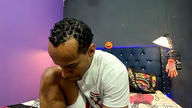 Snapshot of Salomon_koude chatting on October 22, 7:02 pm Salomon koude online show from October 22, 7:02 pm