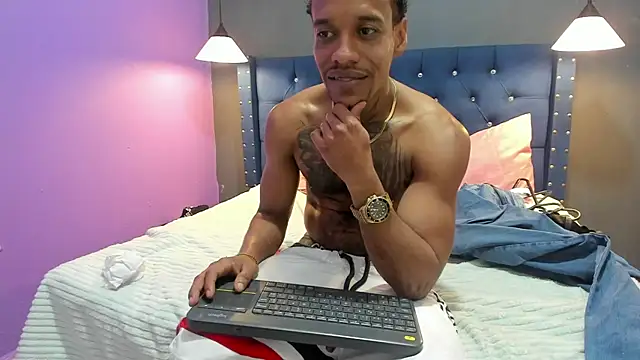 Snapshot of Salomon_koude chatting on September 11, 6:08 pm Salomon koude online show from September 11, 6:08 pm