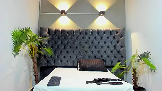 Salomon koude online show from May 12, 1:28 pm