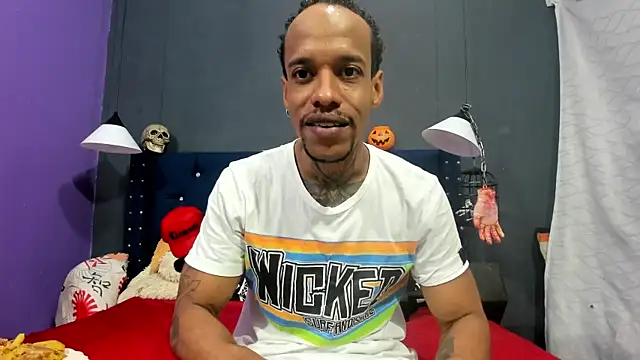 Snapshot of Salomon_koude chatting on November 1, 7:08 pm Salomon koude online show from November 1, 7:08 pm