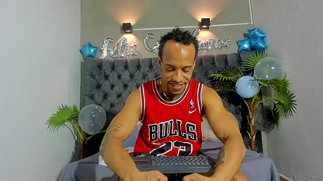 Snapshot of Salomon_koude chatting on July 18, 1:47 am Salomon koude online show from July 18, 1:47 am