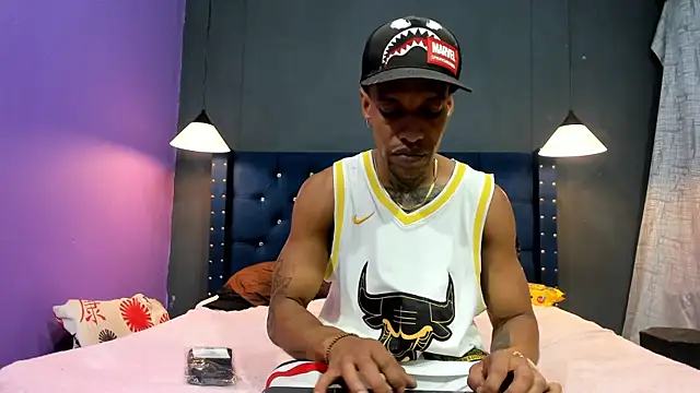 Snapshot of Salomon_koude chatting on October 8, 8:20 pm Salomon koude online show from October 8, 8:20 pm