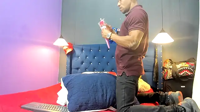 Salomon koude online show from March 7, 8:03 pm