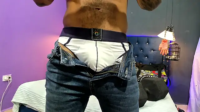 Snapshot of Salomon_koude chatting on October 25, 9:48 pm Salomon koude online show from October 25, 9:48 pm