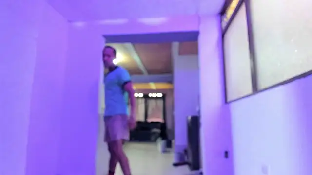 Snapshot of Salomon_koude chatting on February 4, 8:15 pm Salomon koude online show from February 4, 8:15 pm