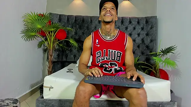 Salomon koude online show from April 23, 3:24 am
