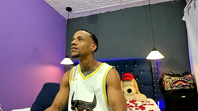 Snapshot of Salomon_koude chatting on March 3, 8:38 pm Salomon koude online show from March 3, 8:38 pm