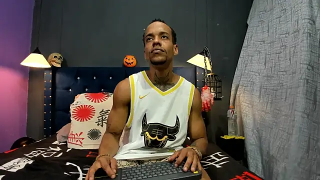 Snapshot of Salomon_koude chatting on October 24, 7:13 pm Salomon koude online show from October 24, 7:13 pm