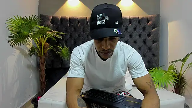 Salomon koude online show from May 21, 3:48 am