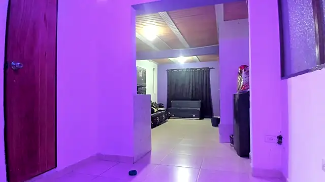 Snapshot of Salomon_koude chatting on November 18, 8:01 pm Salomon koude online show from November 18, 8:01 pm