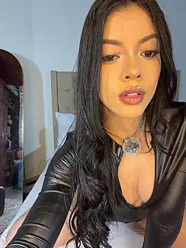 GeorginaHills online show from March 15, 6:09 am