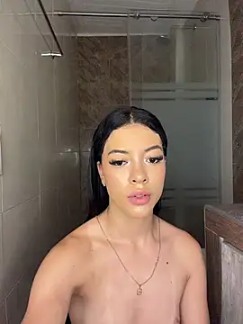 GeorginaHills online show from July 11, 9:59 pm