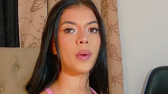 GeorginaHills online show from November 23, 4:11 am