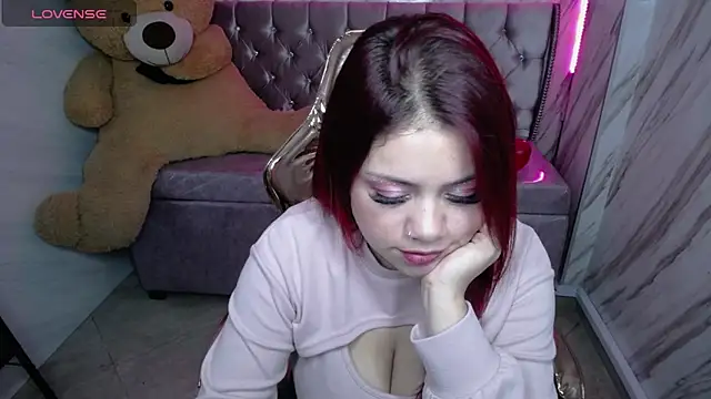 Snapshot of _Ambar72_b chatting on March 1, 1:07 pm Ambar72 b online show from March 1, 1:07 pm