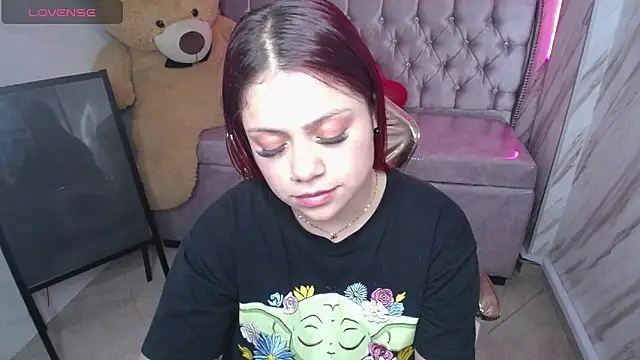 Snapshot of _Ambar72_b chatting on March 6, 6:59 pm Ambar72 b online show from March 6, 6:59 pm