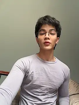 Snapshot of ajordanR chatting on August 5, 6:35 pm ajordanR online show from August 5, 6:35 pm