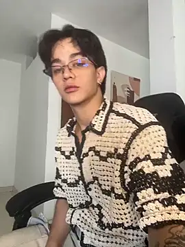 ajordanR online show from April 5, 8:37 pm