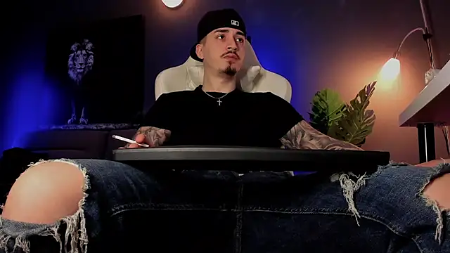 uptomatty online show from April 21, 7:37 am