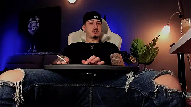 uptomatty online show from March 25, 7:52 am