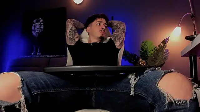 uptomatty online show from April 18, 7:44 am