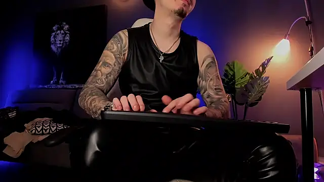 uptomatty online show from March 8, 8:06 am