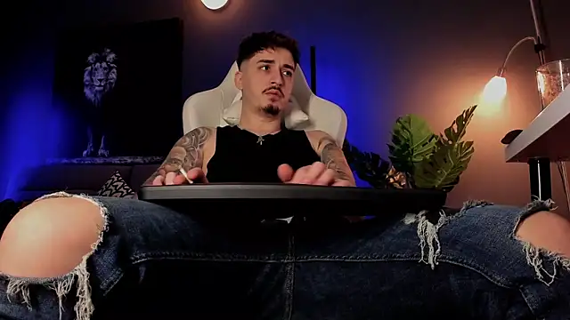 uptomatty online show from March 26, 8:12 am