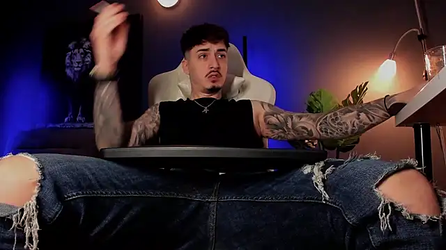 uptomatty online show from March 30, 8:38 am