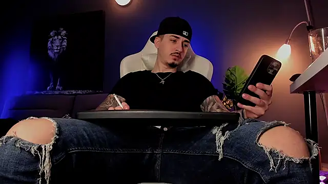 uptomatty online show from March 21, 8:15 am