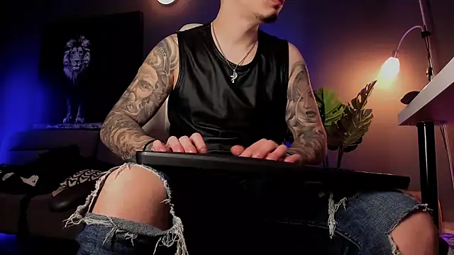 uptomatty online show from March 15, 9:27 am