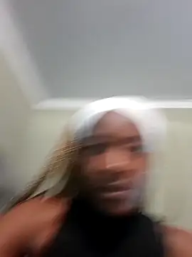 Snapshot of SlimRose24 chatting on November 2, 12:21 pm SlimRose24 online show from November 2, 12:21 pm