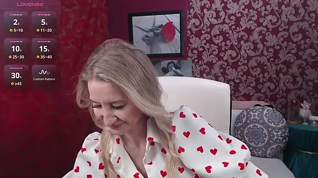 Snapshot of Sofia_Soul chatting on March 3, 12:06 pm Sofia Soul online show from March 3, 12:06 pm