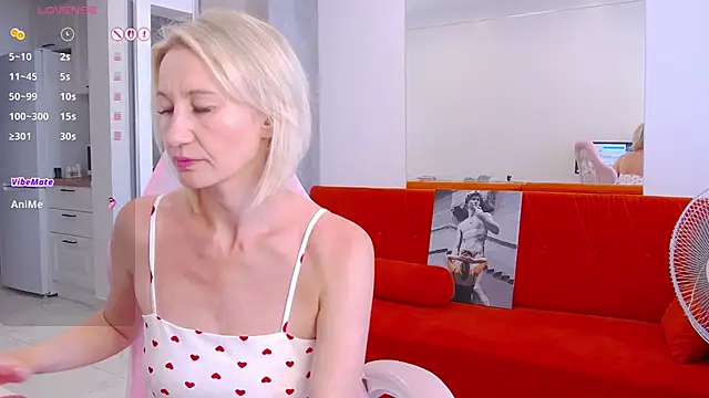 Snapshot of Sofia_Soul chatting on June 17, 11:09 am Sofia Soul online show from June 17, 11:09 am
