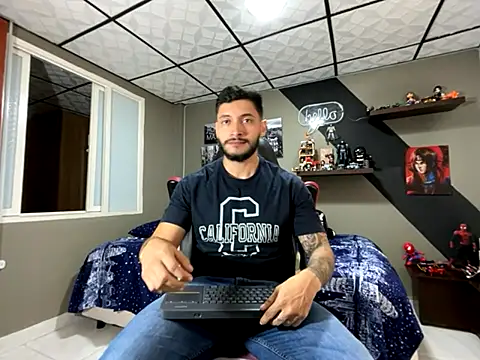 Snapshot of marcel_crawford96 chatting on October 12, 1:34 pm marcel crawford96 online show from October 12, 1:34 pm