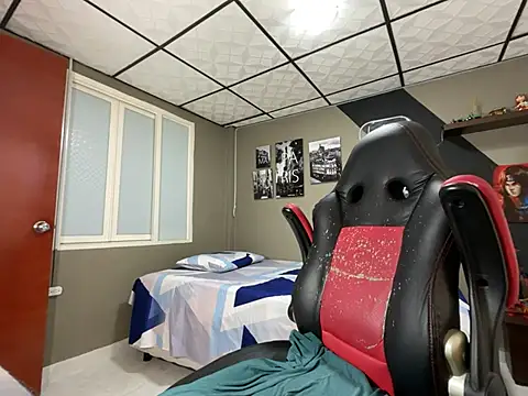 marcel crawford96 online show from February 9, 2:04 pm