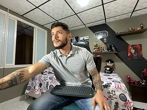 Snapshot of marcel_crawford96 chatting on October 2, 3:26 pm marcel crawford96 online show from October 2, 3:26 pm