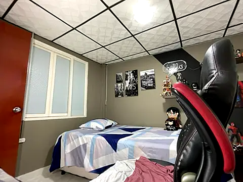 marcel crawford96 online show from December 5, 12:15 pm