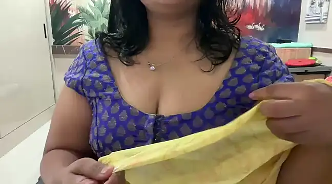 Snapshot of mitha-telugu chatting on January 2, 3:26 am mitha-telugu online show from January 2, 3:26 am